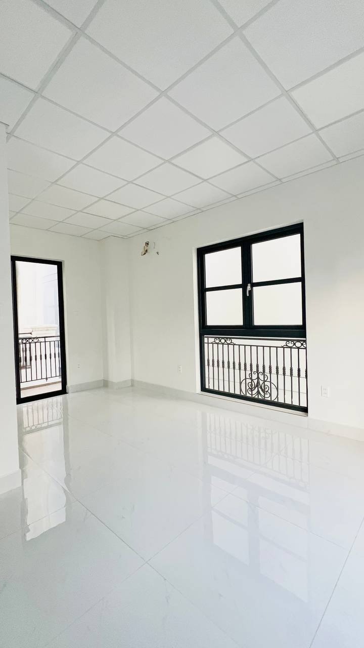 Cho Thuê Biệt Thự VIP VinHomes Grand Park - 250m², 3 Tầng, Giá 35tr/tháng