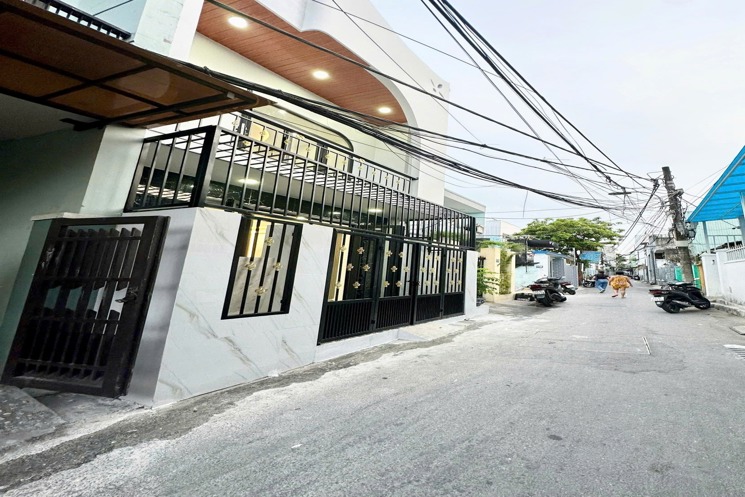 Chào bán Nhà 2 tầng kiệt ô tô đường nhựa Nguyễn Phước Nguyên. Thông ra Nguyễn Đình Tựu