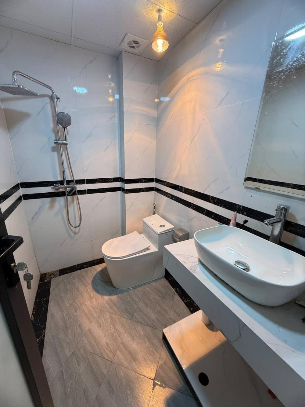 Nhà Tôn Đức Thắng - Đống Đa: 35m2 - 8.25 tỷ - Mới đẹp - Thông thoáng