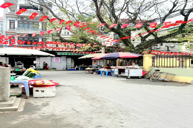 H Nhà Kim Chung Hoài Đức, 37m2, 2 mặt thoáng, sát sân chơi, nhà văn hóa, chợ thực phẩm- 3 tỷ hơn