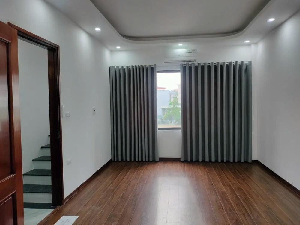 Nhà 6 Tầng Thang Máy, 2 Mặt Ngõ, Long Biên - Giá 9.25 Tỷ