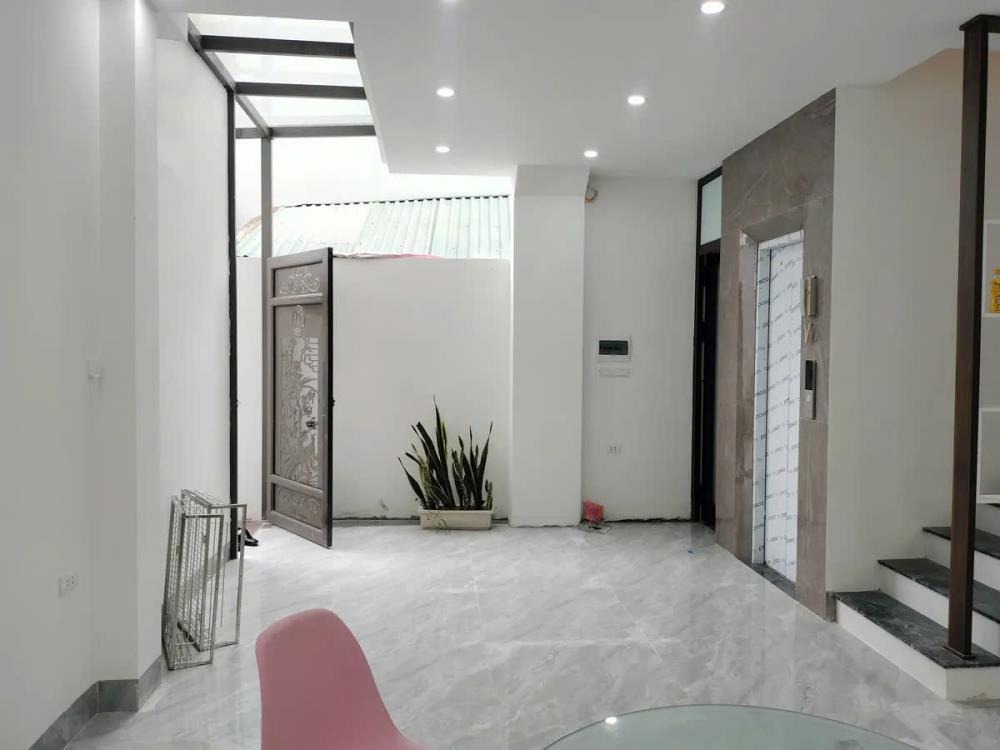 Nhà 6 Tầng Thang Máy, 2 Mặt Ngõ, Long Biên - Giá 9.25 Tỷ
