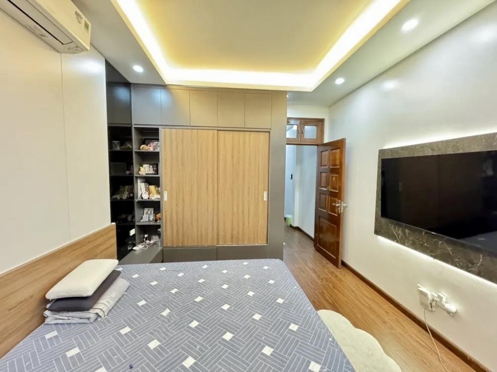 Bán nhà phân lô giải phóng 50m² x 4 tầng, ngõ ô tô, gần hồ - Trường Nhà Phố
