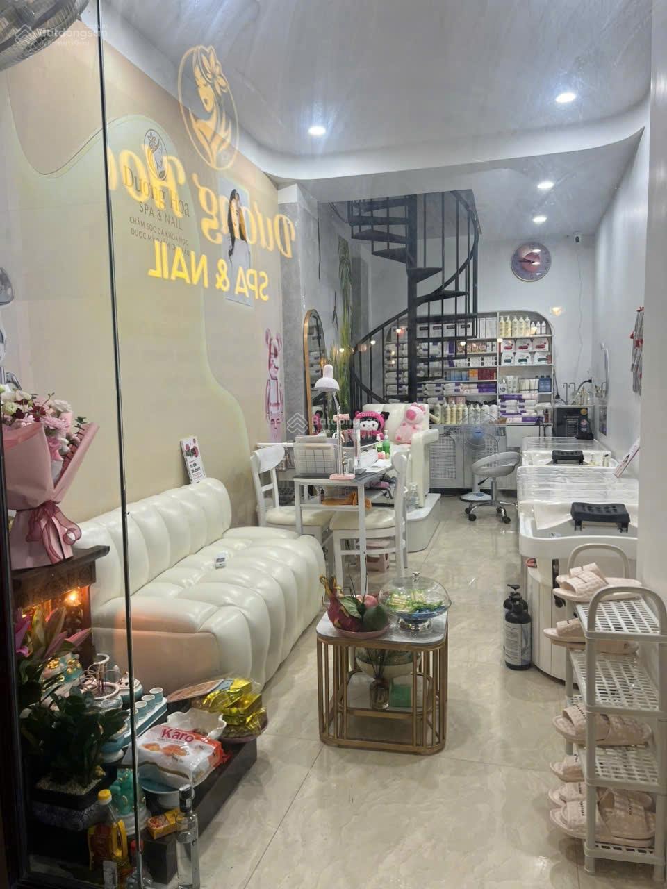 Bán nhà mặt phố đình thôn, 9 tầng, doanh thu 150 triệu/tháng - Vị trí đẹp, tiềm năng lớn