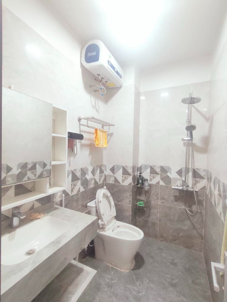 Bán Nhà Bùi Xương Trạch, Thanh Xuân, Hà Nội - Vị Trí Đắc Địa, Giá Tốt