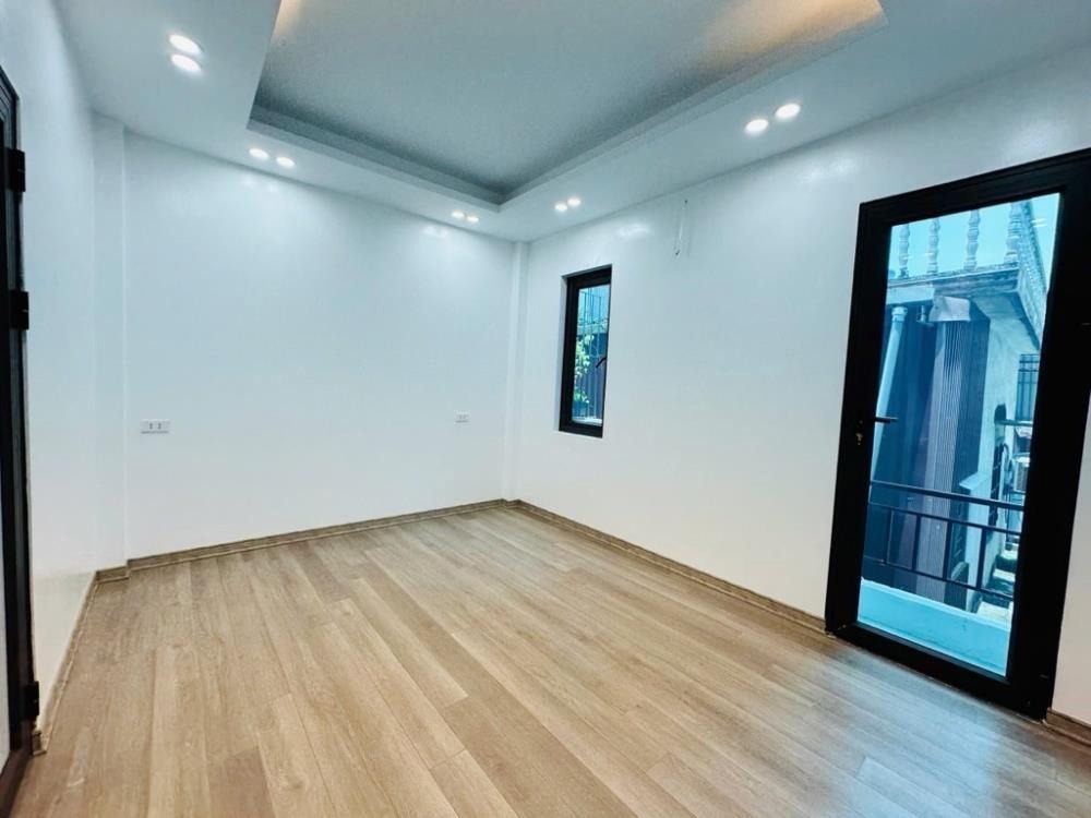 Sổ Đỏ Riêng, Vuông Đẹp, 4 Tầng - Gần Ô Tô, Giá 4 Tỷ - Vĩnh Hưng