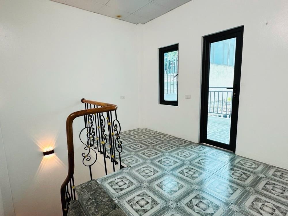 Sổ Đỏ Riêng, Vuông Đẹp, 4 Tầng - Gần Ô Tô, Giá 4 Tỷ - Vĩnh Hưng