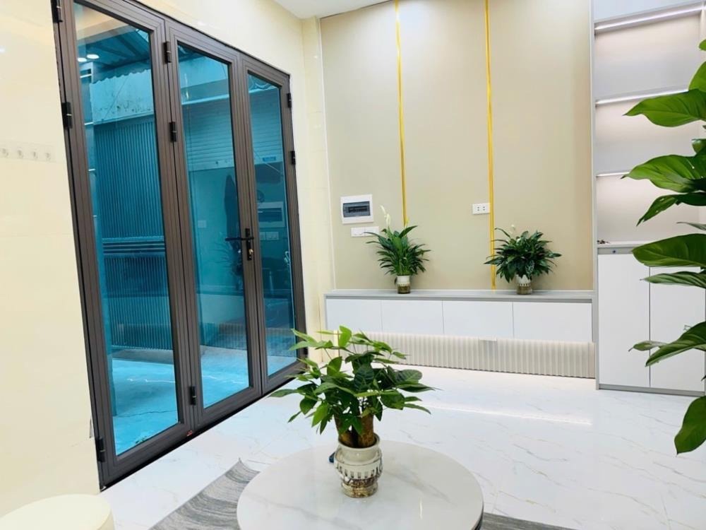Sổ Đỏ Riêng, Vuông Đẹp, 4 Tầng - Gần Ô Tô, Giá 4 Tỷ - Vĩnh Hưng