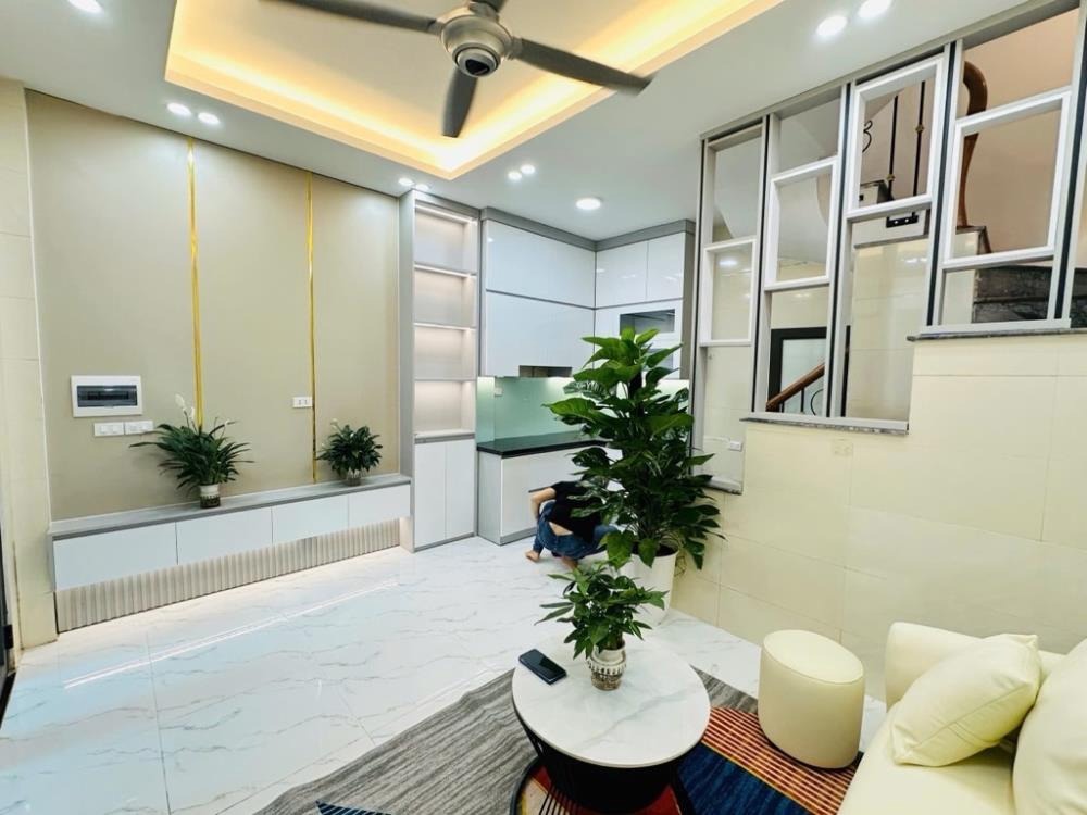 Sổ Đỏ Riêng, Vuông Đẹp, 4 Tầng - Gần Ô Tô, Giá 4 Tỷ - Vĩnh Hưng
