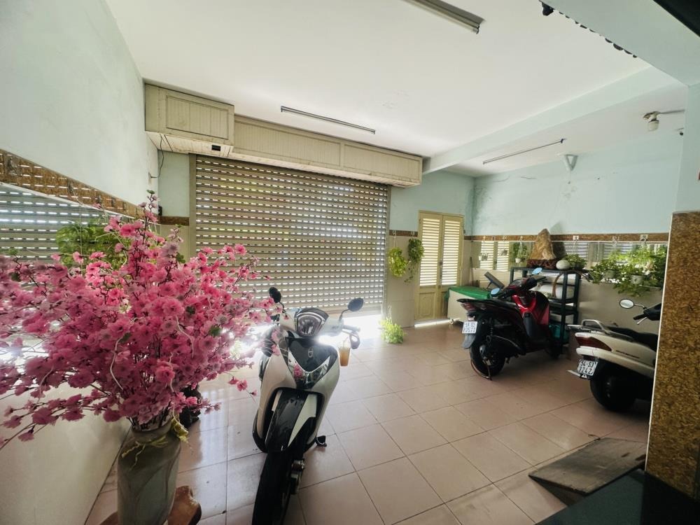 Mặt Tiền Kinh Doanh Nguyễn Văn Đậu - 5 Tầng, 5 Phòng Ngủ - Giá 23.5 Tỷ