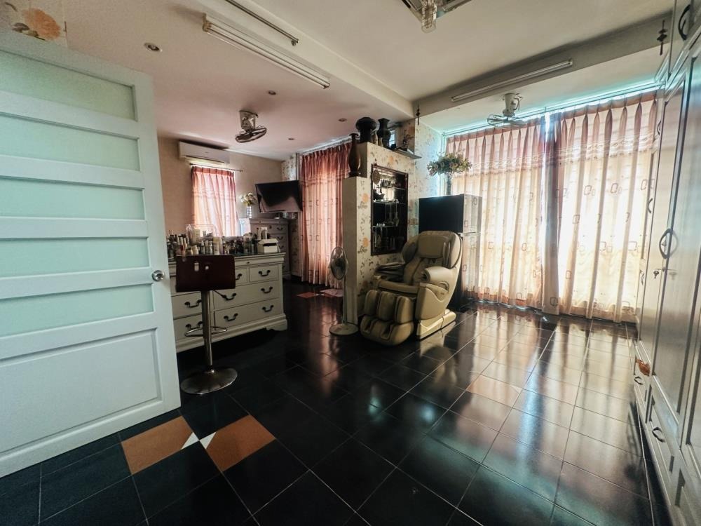 Mặt Tiền Kinh Doanh Nguyễn Văn Đậu - 5 Tầng, 5 Phòng Ngủ - Giá 23.5 Tỷ