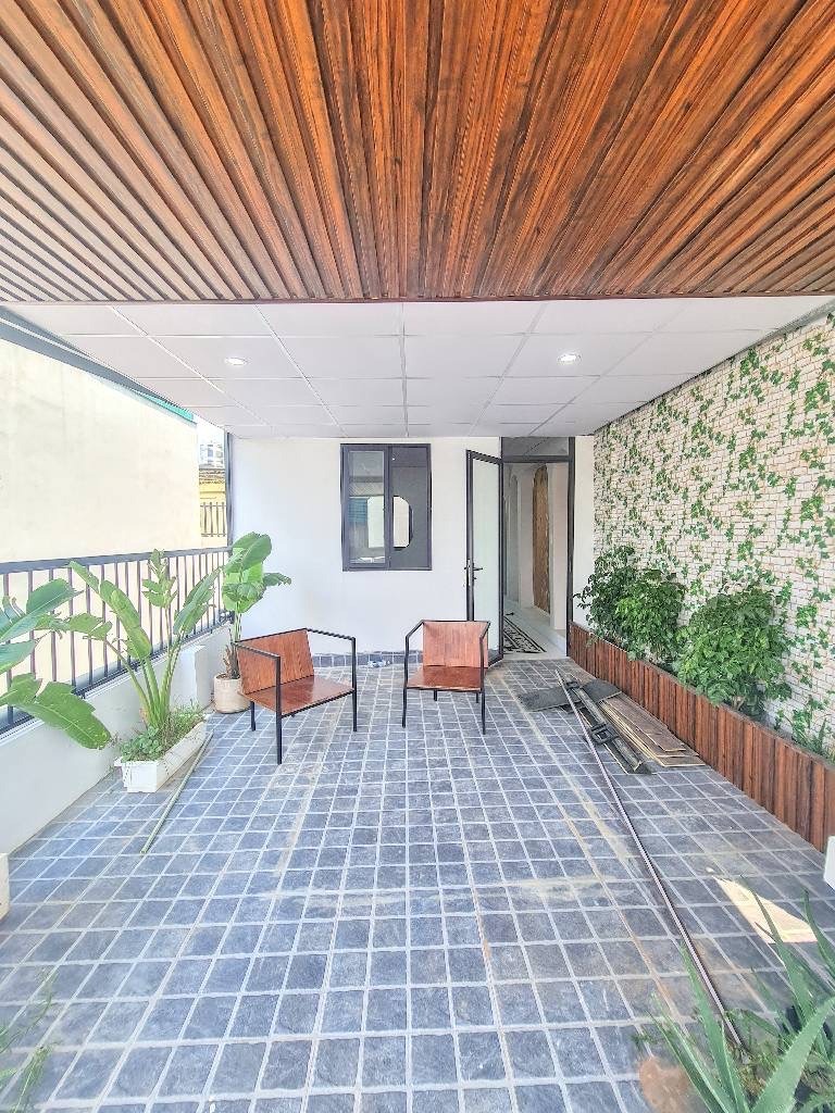 Bán nhà Lĩnh Nam - Hoàng Mai - 48m² - 4 Tầng - Ô Tô Đỗ Cửa - Giá 9 Tỷ