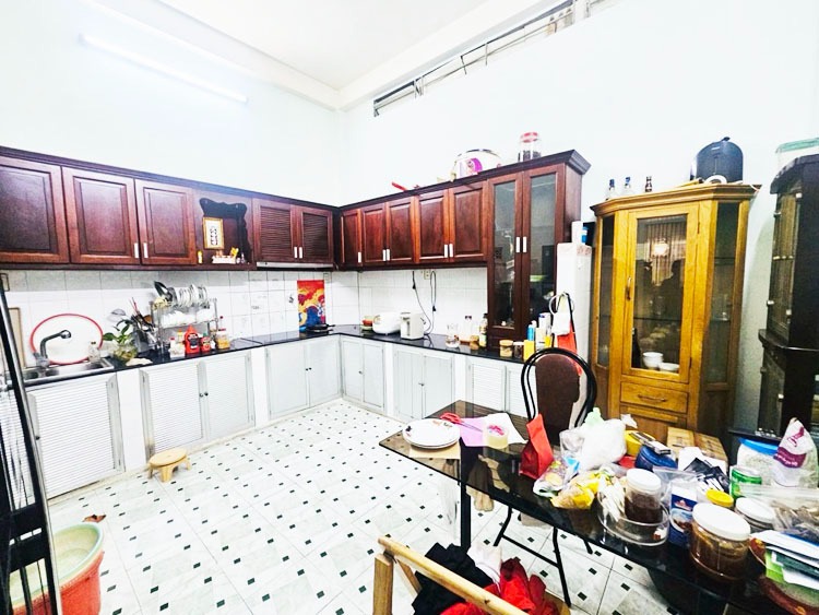 Nhà 4 Tầng, Hẻm Xe Hơi, Tân Bình - Giá Hơn 11 Tỷ Thương Lượng