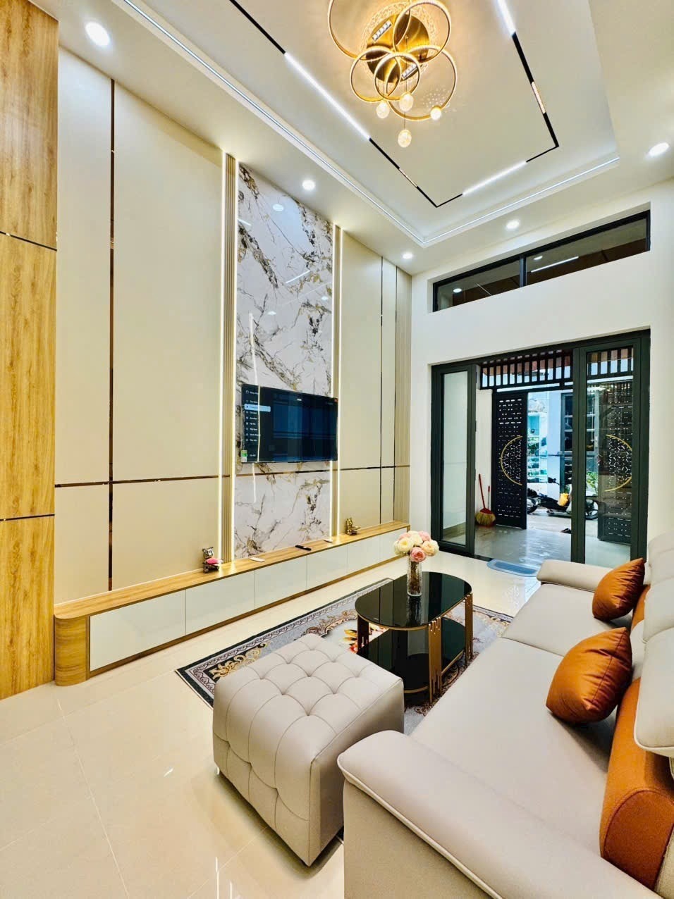 Nhà Nở Hậu Phạm Văn Chiêu - Ô Tô Vào Nhà - DTS 260m2 - 7.45 Tỷ
