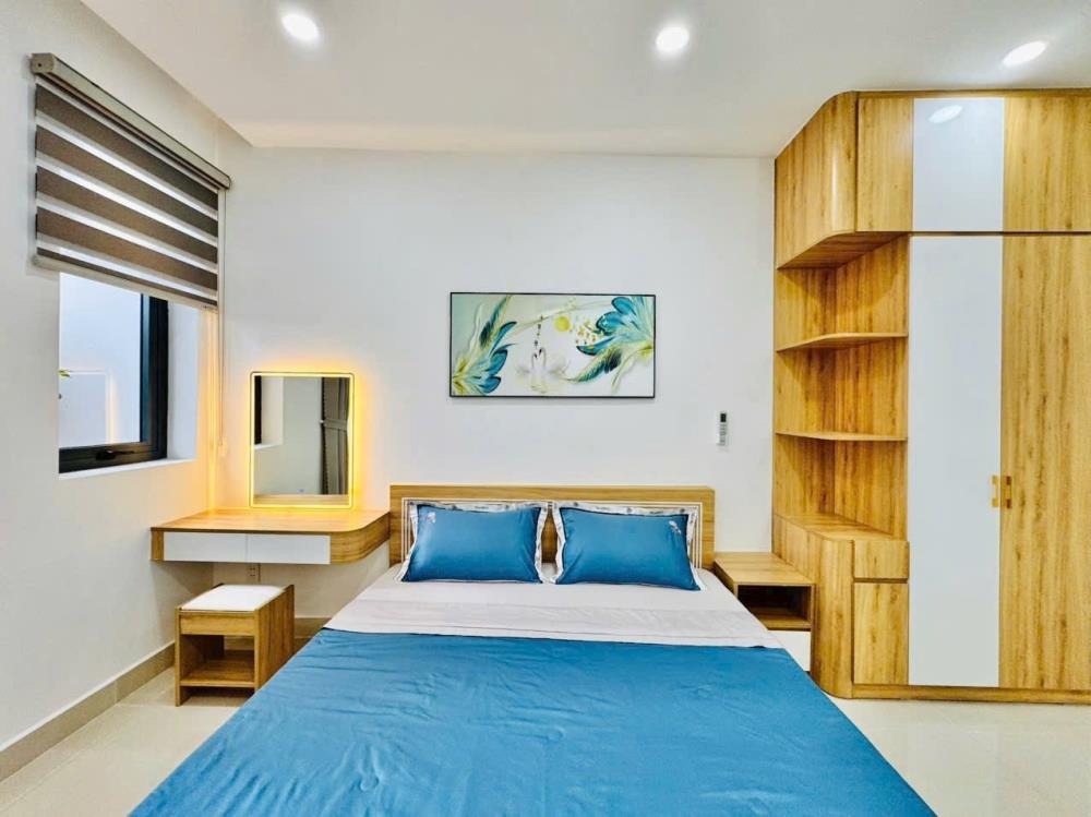 Nhà Nở Hậu Phạm Văn Chiêu - Ô Tô Vào Nhà - DTS 260m2 - 7.45 Tỷ
