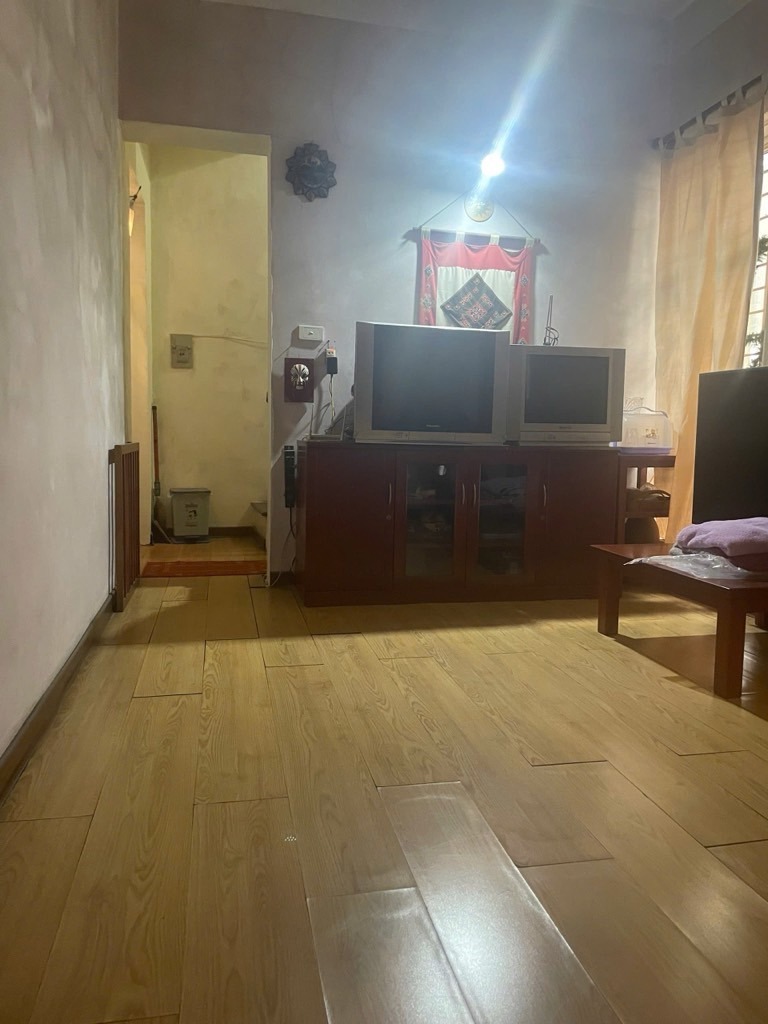 Bán Nhà Cầu Giấy 80.3m², Mặt Tiền 7.4m, Phân Lô - Giá 31 Tỷ