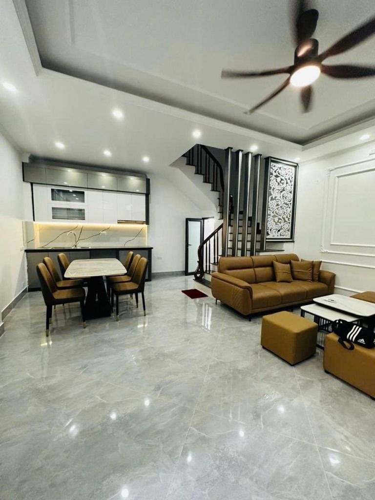 Bán nhà Khương Đình, 47m², 5 tầng, Mặt tiền 4m - Giá 8.6 tỷ