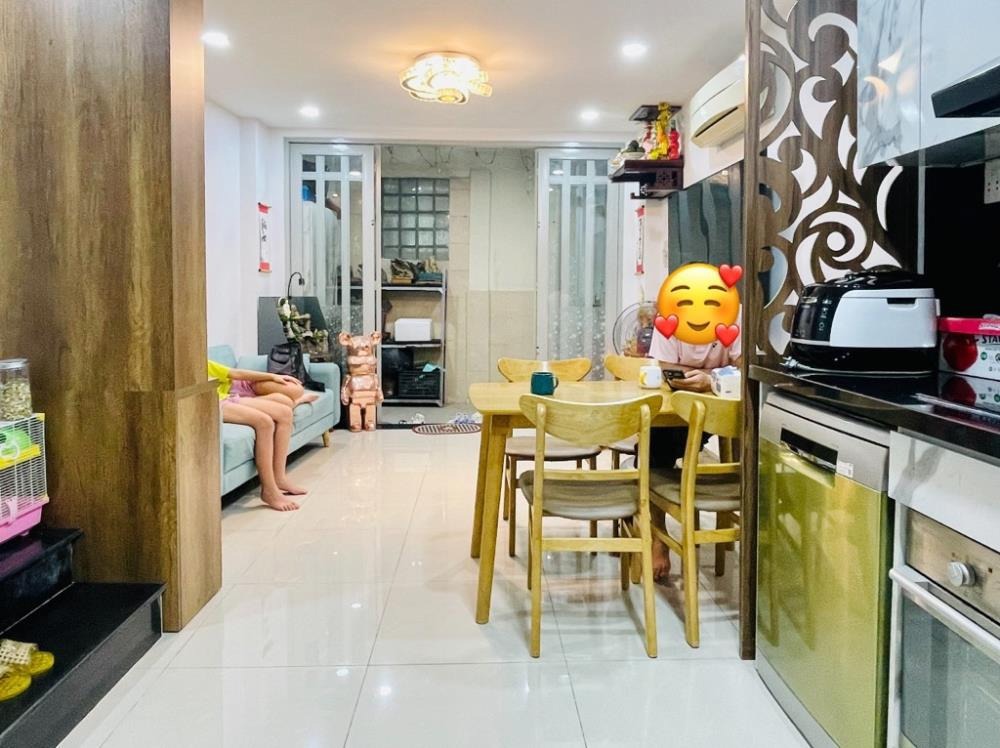 Nhà Phố Phú Nhuận 38m2, 4 Tầng BTCT - Giá Chỉ 6.xx Tỷ