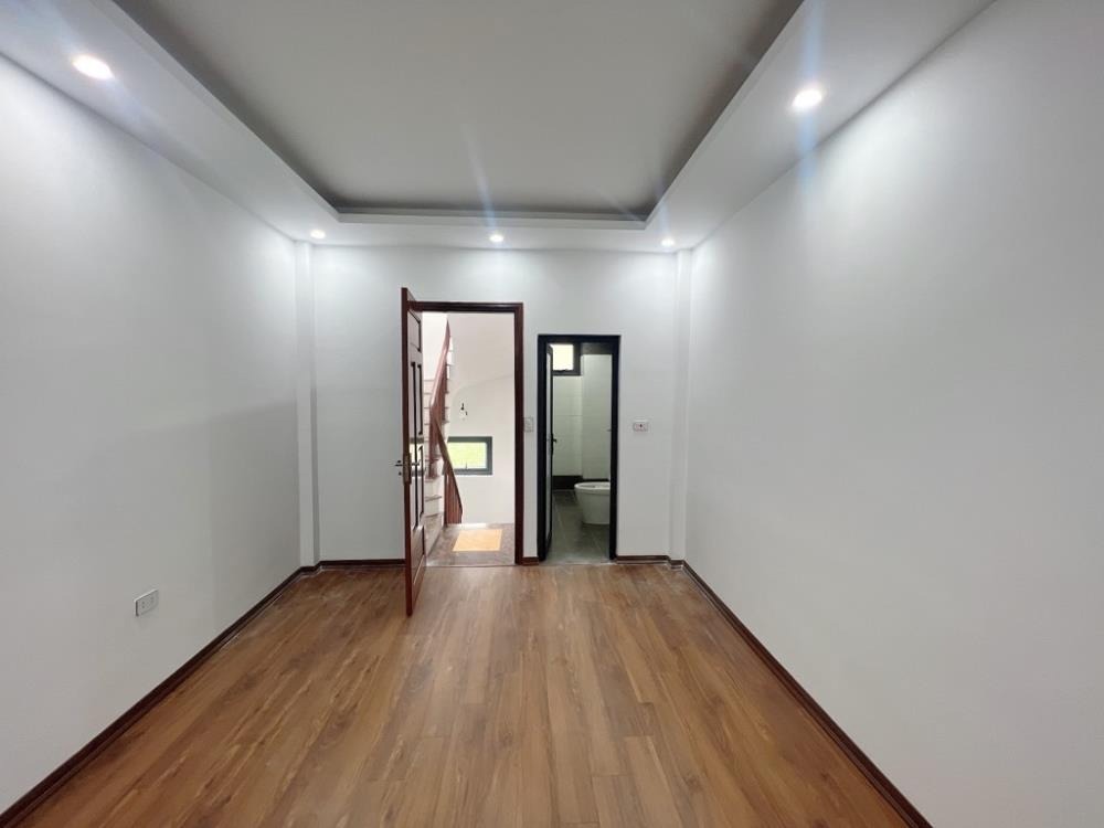 Bán nhà Lai Xá - Hoài Đức: 5 Tầng, 30m2, Giá 6.3 Tỷ - Vị Trí Đắc Địa