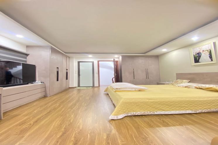 SIÊU ĐỈNH phố KHƯƠNG ĐÌNH- CHỈ 8 TỶ- THANG MÁY- LÔ GÓC