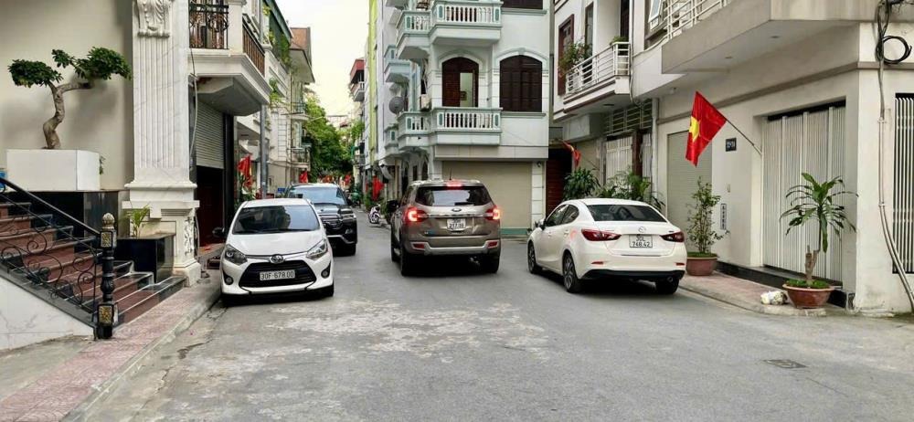 Công Viên Lâm Hạ - Nguyễn Văn Cừ: Vị trí Đắc Địa, Ô Tô Vào Nhà, Tiện Ích Vượt Trội