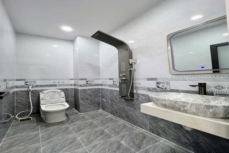 MẶT TIỀN ĐƯỜNG SỐ 4 BÌNH HƯNG HÒA A, BÌNH TÂN - 3 TẦNG, 3 PHÒNG NGỦ, 64M2 - GIÁ CHỈ 6.7 TỶ, SỔ ĐỎ
