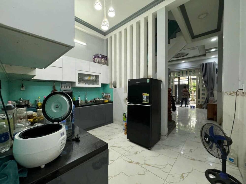 Nhà Đẹp 4 Tầng, 5 Phòng Ngủ, Xe Hơi Đậu Trong Nhà - Giá Tốt Tại Quận Gò Vấp