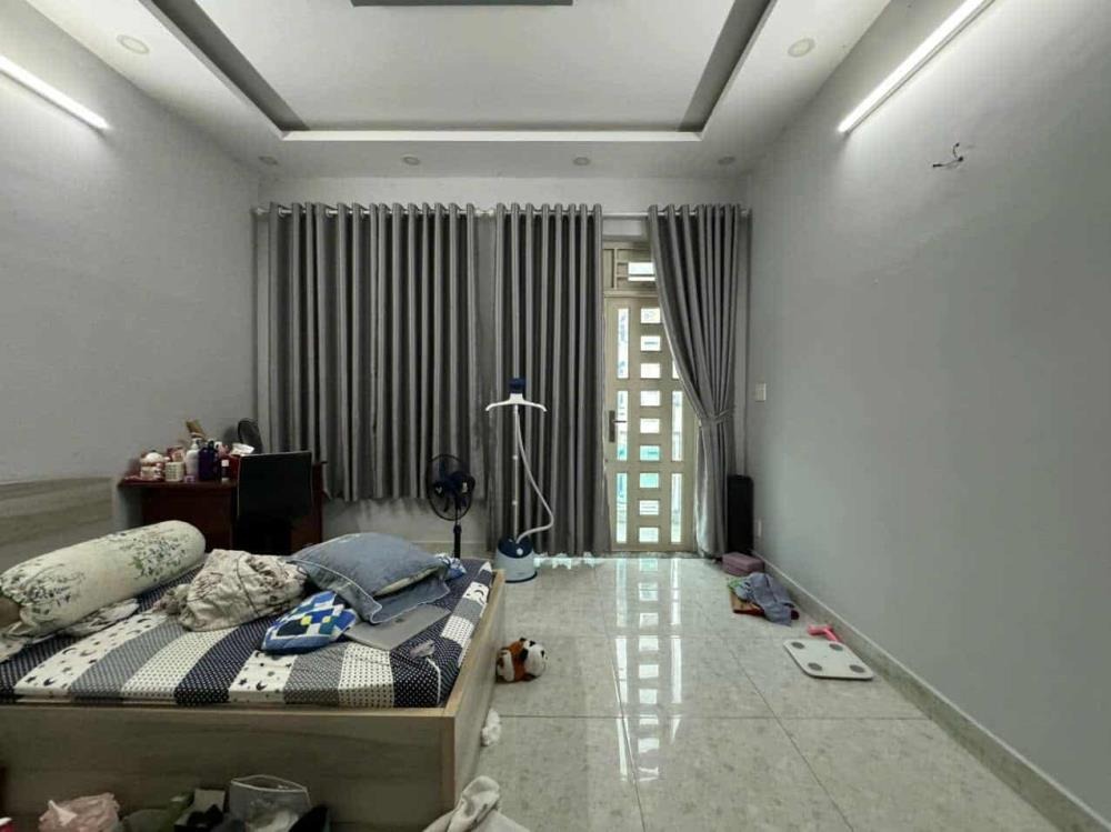 Nhà Đẹp 4 Tầng, 5 Phòng Ngủ, Xe Hơi Đậu Trong Nhà - Giá Tốt Tại Quận Gò Vấp
