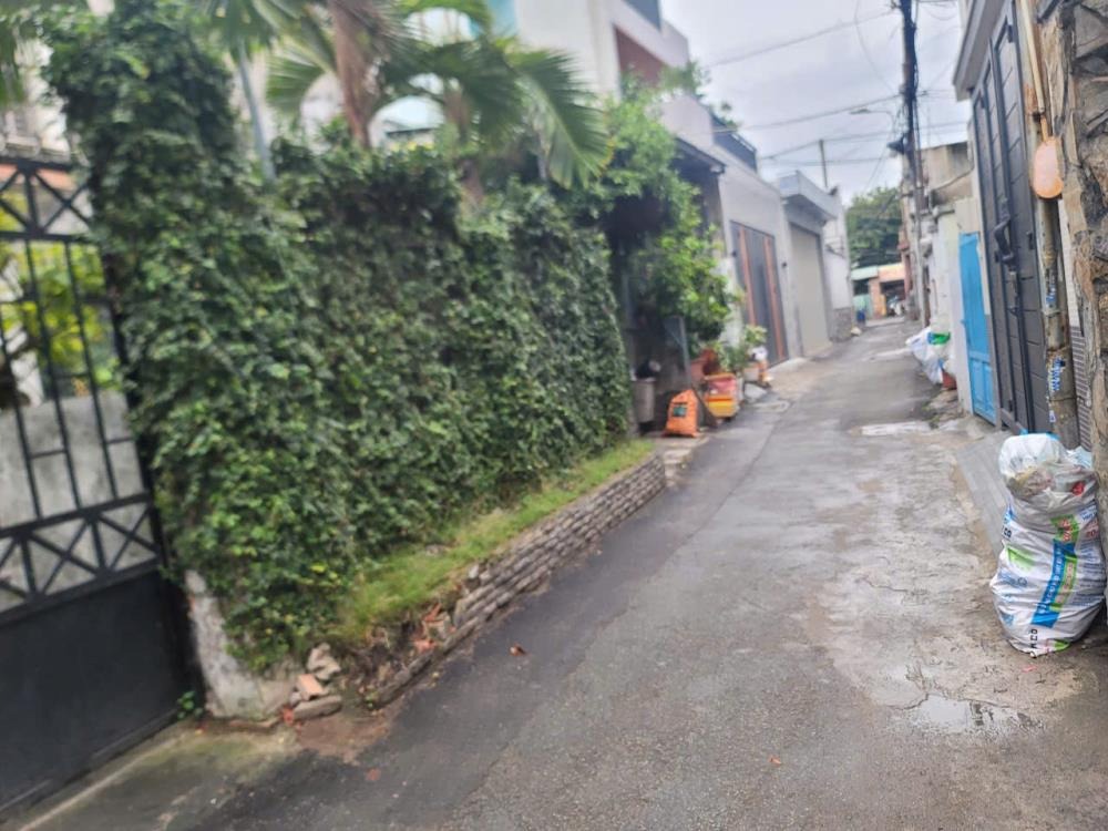 Nhà Đẹp 4 Tầng, 5 Phòng Ngủ, Xe Hơi Đậu Trong Nhà - Giá Tốt Tại Quận Gò Vấp