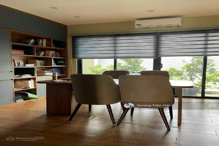Bán nhà mặt phố Nguyễn Đình Hoàn DT 110m2 - MT 7m3 - 35 tỷ - KD VP