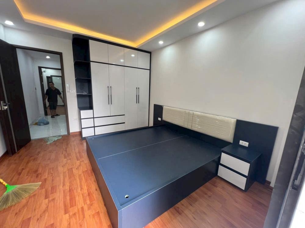 Bán Nhà Cuối Bà Triệu, Hà Đông - 45m2, 5 Tầng, Full Đồ, 7.5 Tỷ Có Thương Lượng