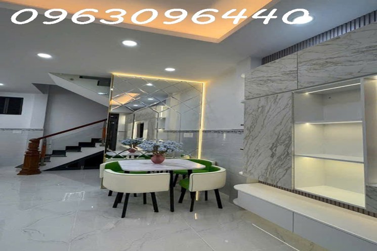 Bán Nhà Hẻm 66m2, 3 Tầng, 4PN, Huỳnh Tấn Phát, Quận 7 - Giá Tốt Nhất Khu Vực