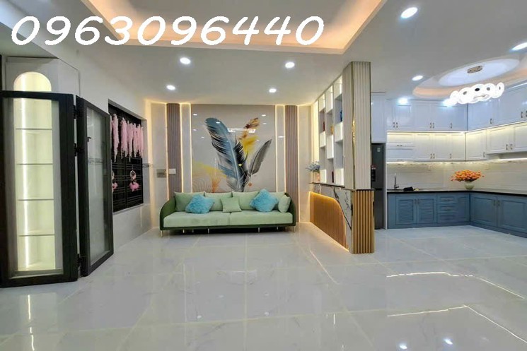 Bán Nhà Hẻm 66m2, 3 Tầng, 4PN, Huỳnh Tấn Phát, Quận 7 - Giá Tốt Nhất Khu Vực