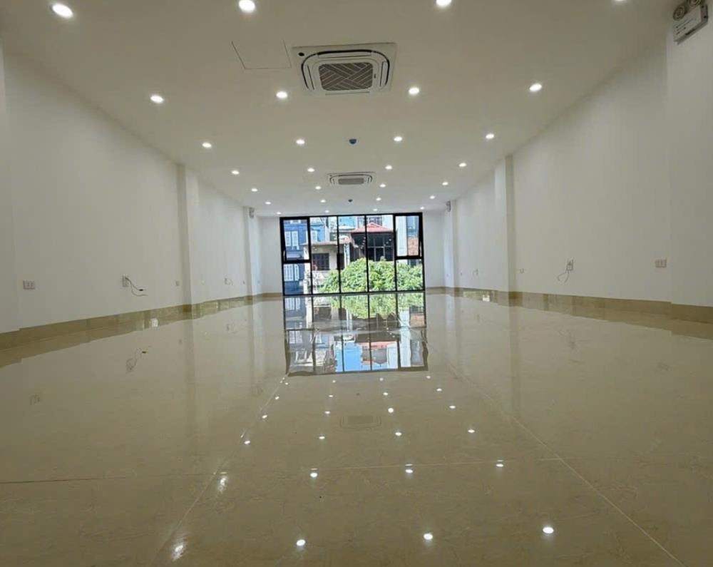 Siêu phẩm mặt phố Nguyễn Ngọc Nại: Tòa nhà 9 tầng thang máy, dòng tiền 200tr/tháng