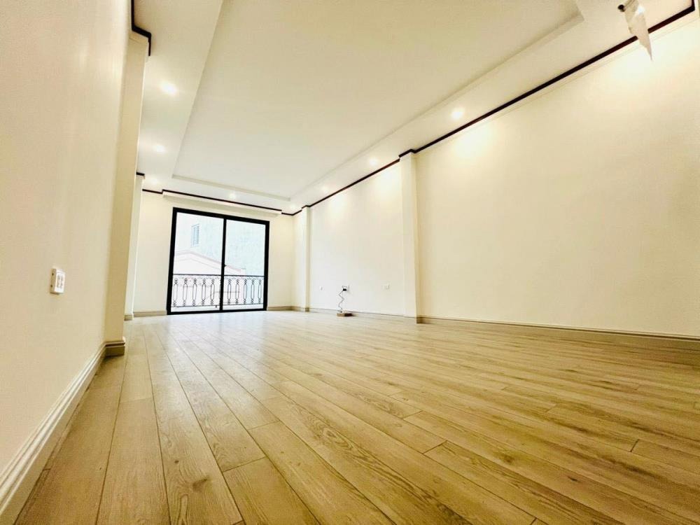 Bán nhà mặt phố Cầu Giấy - 7 tầng thang máy - Kinh doanh đỉnh cao - Giá 19.5 tỷ