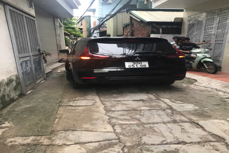 TT HUYỆN THANH TRÌ, LÔ GÓC 2 MẶT THOÁNG KINH DOANH - Ô TÔ VÀO NHÀ 40m2/ 5 TẦNG HƠN 5 Tỷ