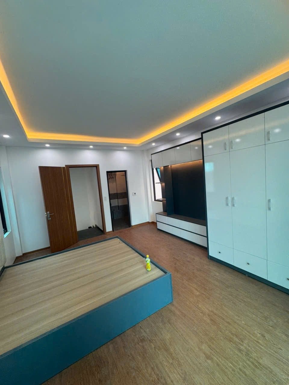 Nhà Mới 5 Tầng, Mặt Tiền 4m, Ô Tô Vào Nhà, Giá 6.55 Tỷ - Vị Trí Đắc Địa