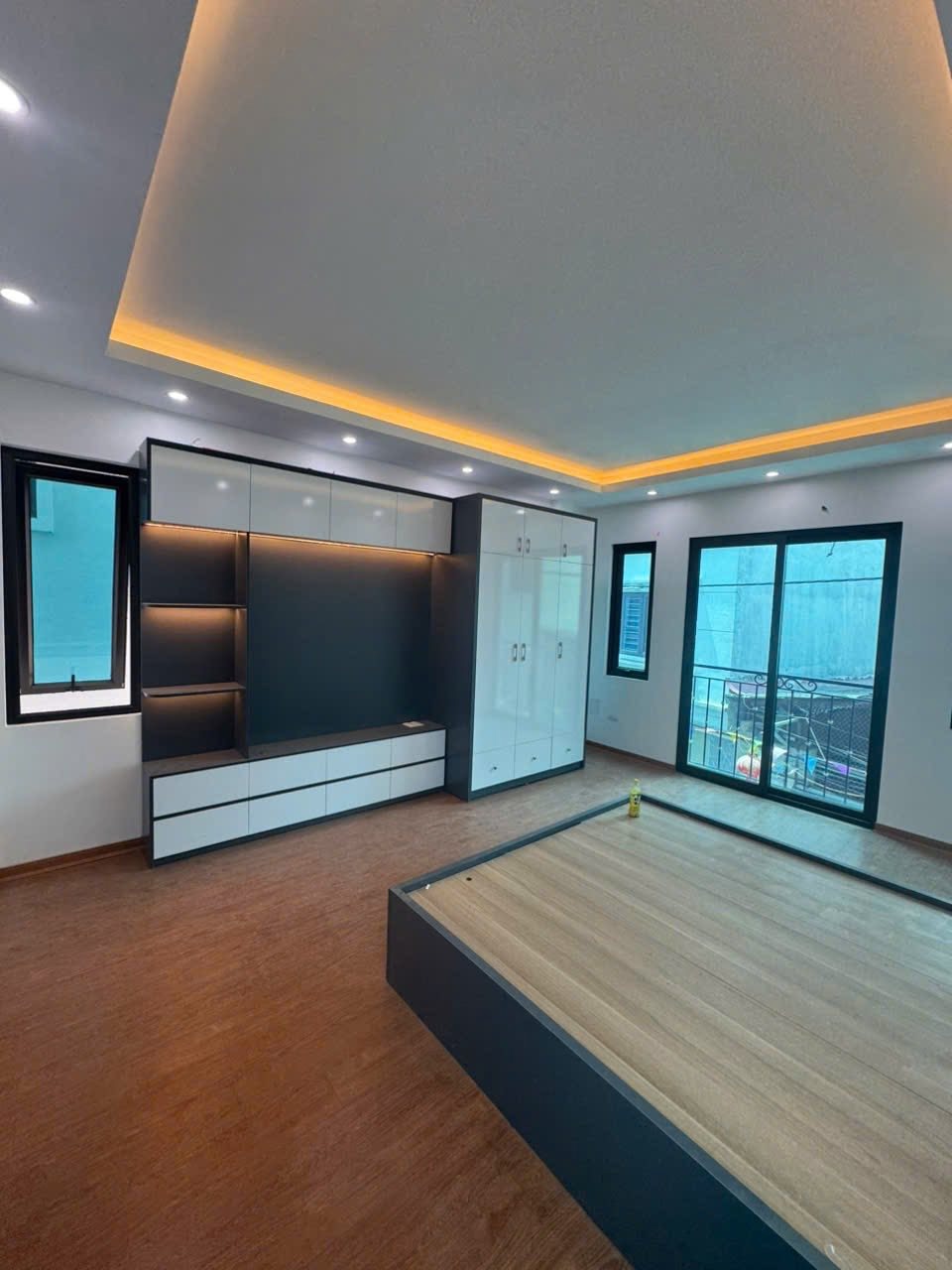 Nhà Mới 5 Tầng, Mặt Tiền 4m, Ô Tô Vào Nhà, Giá 6.55 Tỷ - Vị Trí Đắc Địa