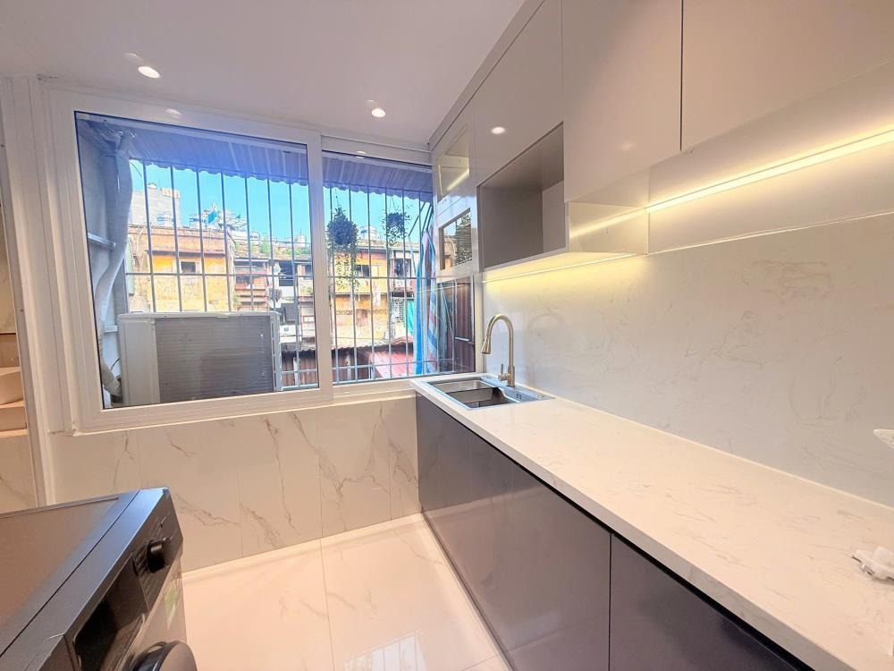 Bán Nhà Tô Hiệu Hà Đông: 43m2, 4 Tầng, Full Nội Thất, Giá 8.65 Tỷ