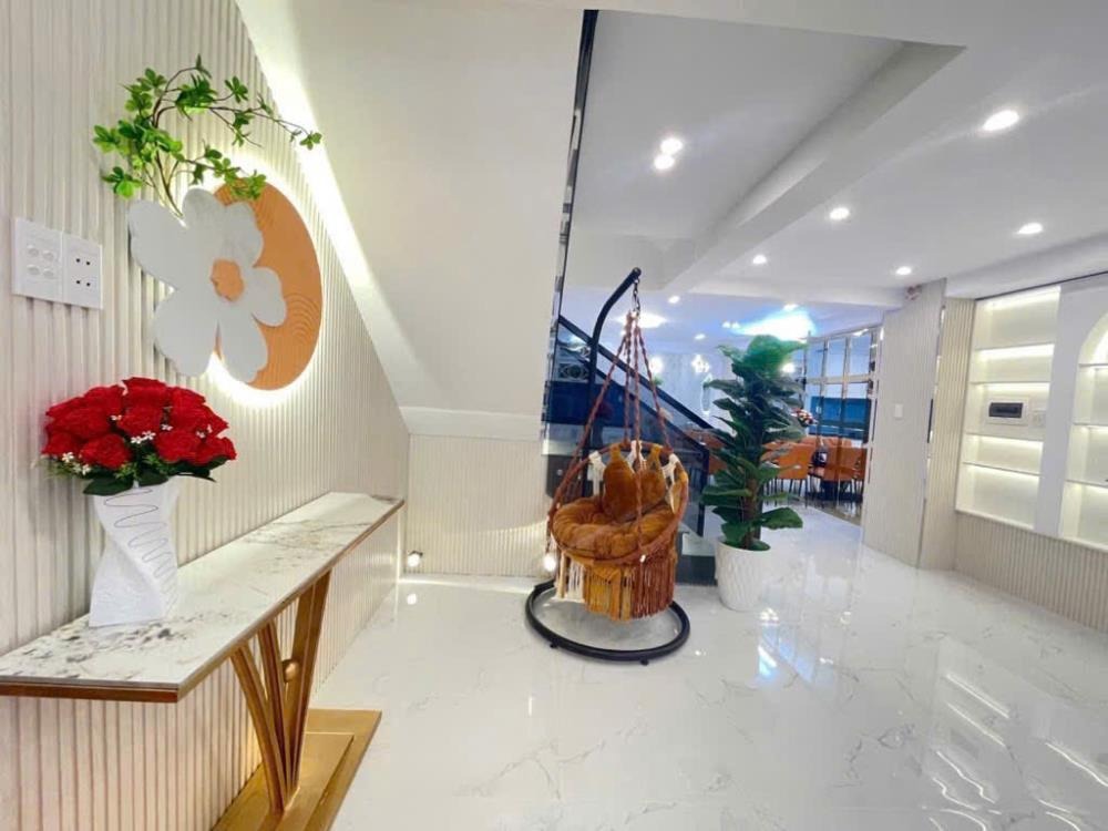 Bán nhà HXH Dương Cát Lợi, Quận 7 - 97m2, 4PN, 9.25 tỷ - Pháp lý chuẩn
