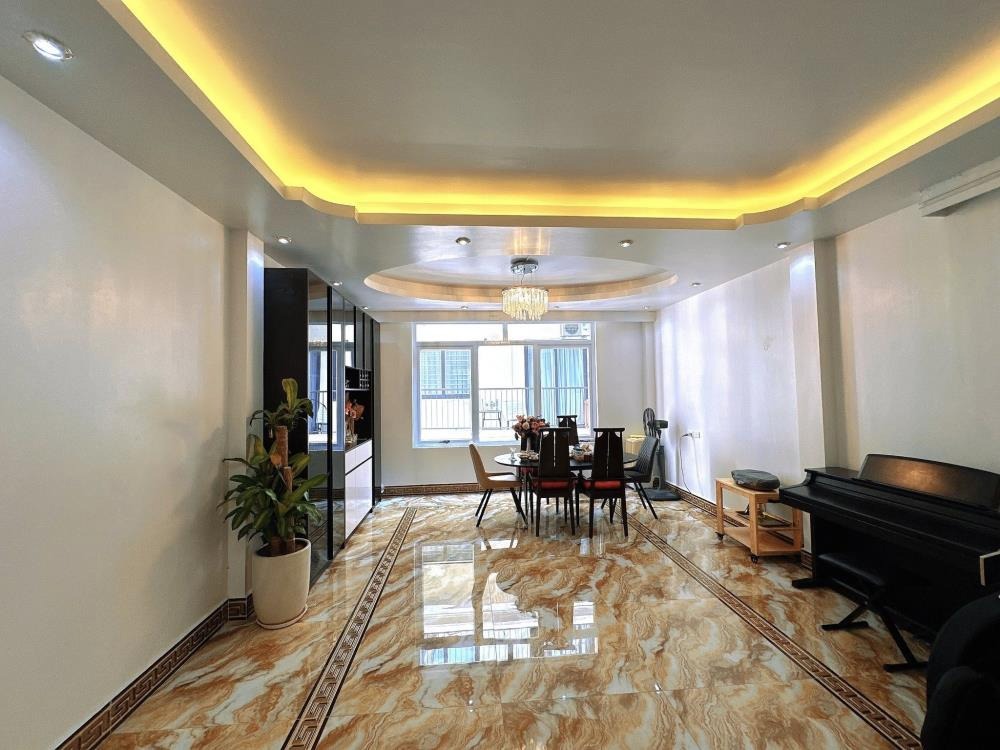 Bán nhà Ba Đình lô góc, nội thất dát vàng, 15m ra ô tô - Giá 16.86 tỷ