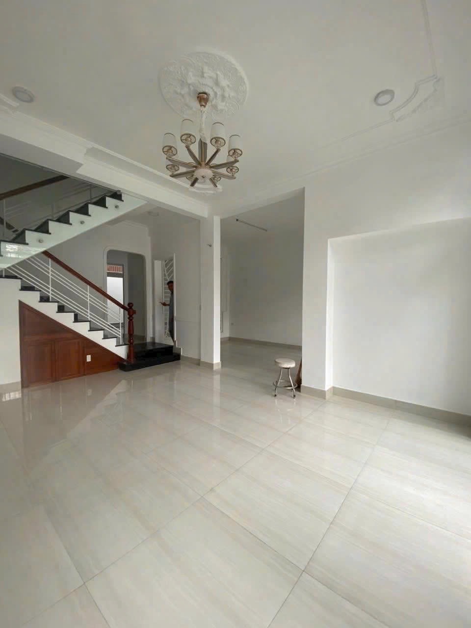 🏡 Cho Thuê Nhà Nguyên Căn Đinh Bộ Lĩnh, Bình Thạnh - 7 Phòng Ngủ, Vị Trí Đắc Địa