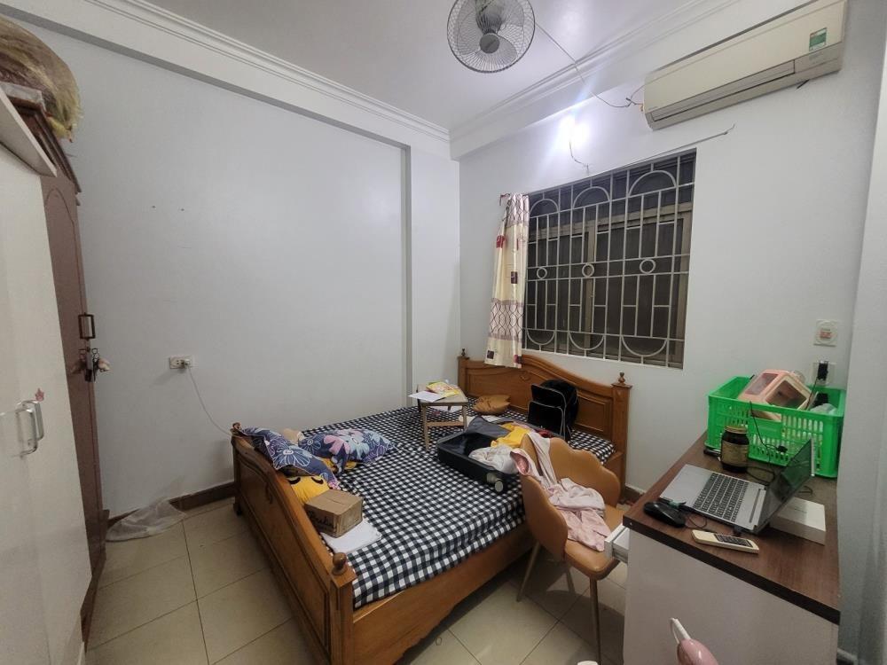 Bán nhà đường Giải Phóng, Thanh Xuân - Lô góc, 4 tầng, giá 6.95 tỷ