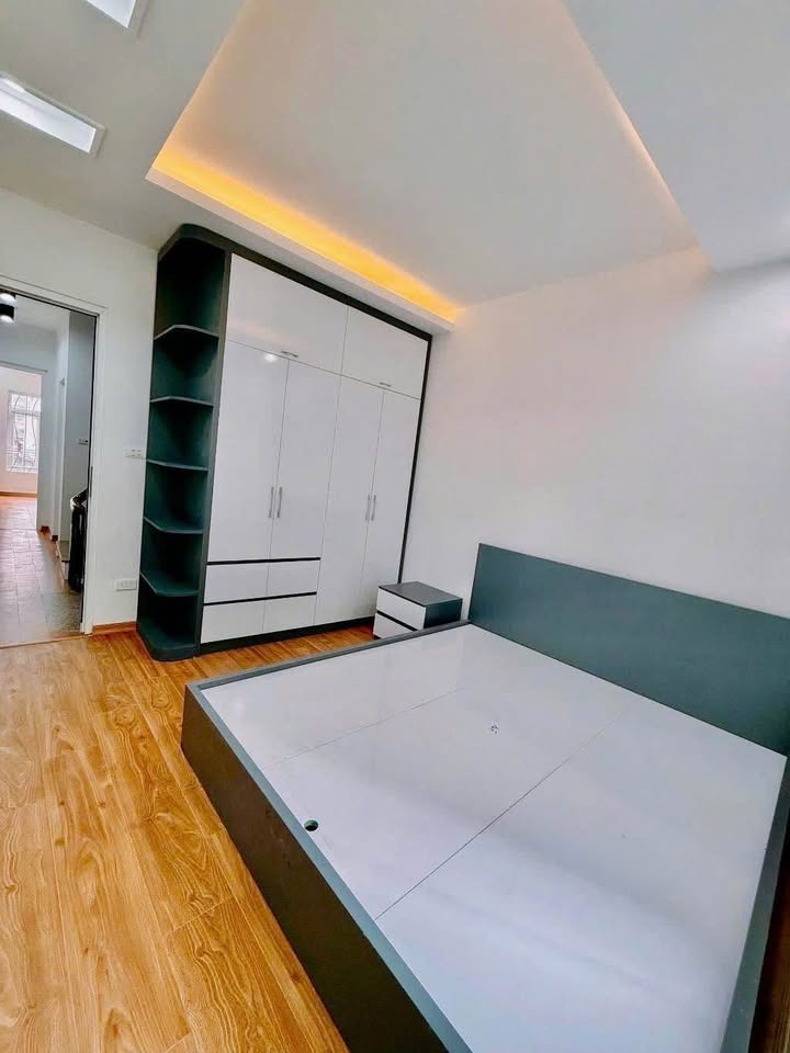 Bán nhà phân lô vỉa hè, ô tô tránh - Kiến Hưng - 55m2 - 5 Tầng - Giá 12 tỷ