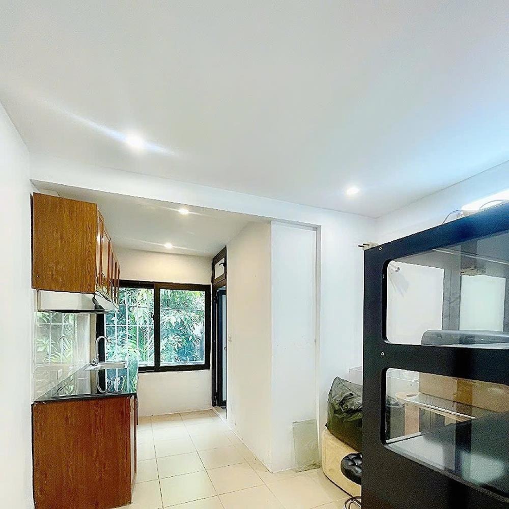 Bán nhà tập thể Bùi Ngọc Dương 50m² - Ngõ ô tô - Giá Tốt