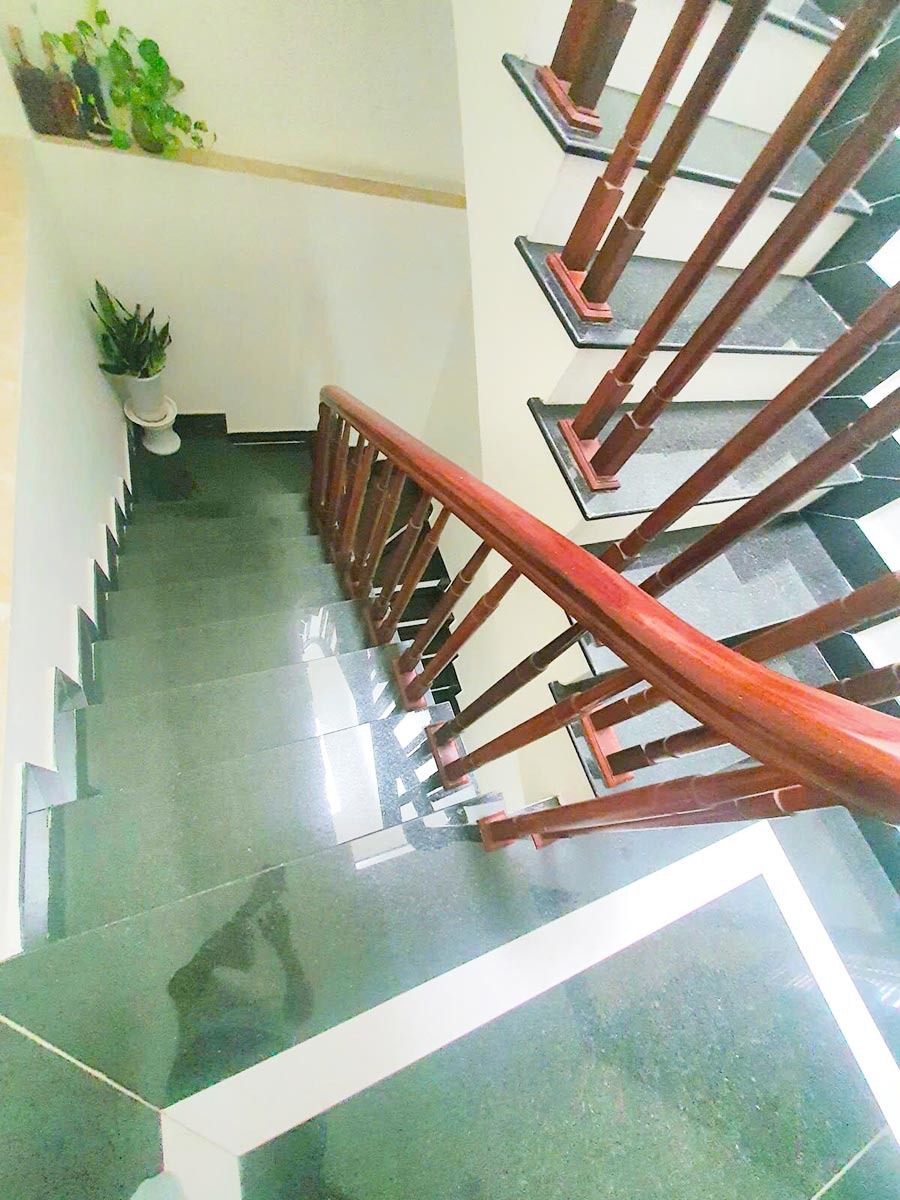 Bán nhà Kim Mã - Lô góc 2 thoáng - Kinh doanh đỉnh cao - 10.5 tỷ