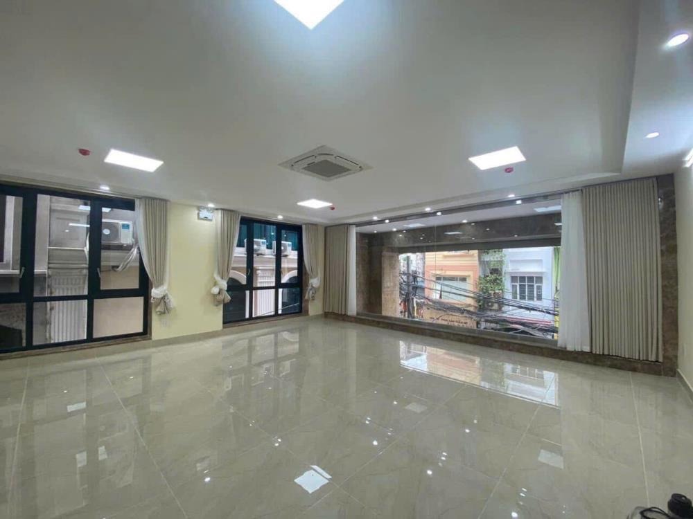 Bán tòa nhà 8 tầng mặt phố Bà Triệu, Hà Đông - 30 tỷ