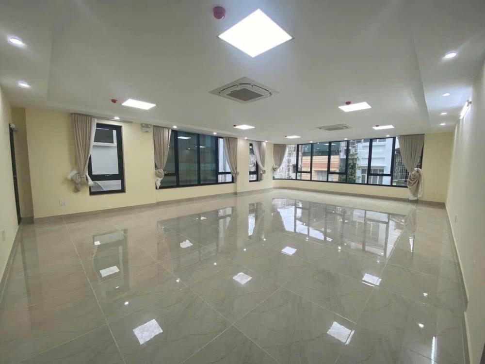 Bán tòa nhà 8 tầng mặt phố Bà Triệu, Hà Đông - 30 tỷ