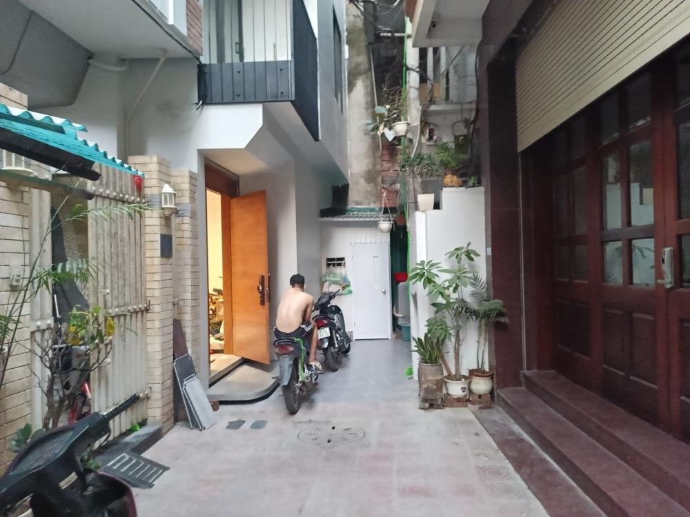 Nhà 3 Tầng Hiếm, Vị Trí VIP Quận Hai Bà Trưng, Ngõ Ô Tô, Giá 17.5 Tỷ