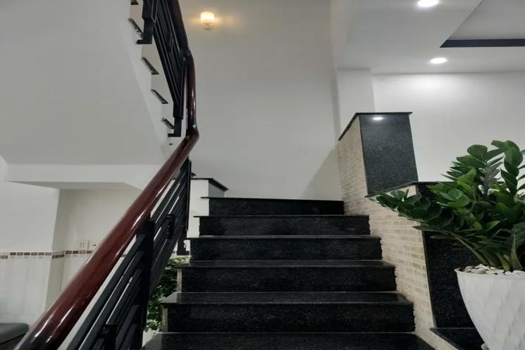NHÀ MỚI  LÊ VĂN QUỚI, BÌNH TÂN, HXH, 63M2, 3 TẦNG - GIÁ NHỈNH   6TỶ, SỔ ĐỎ
